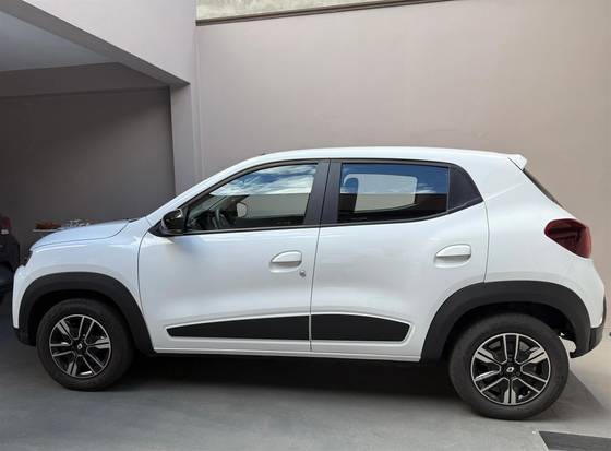 RENAULT KWID 1.0 12V SCE FLEX INTENSE MANUAL RENAULT KWID 1.0 12V SCE FLEX INTENSE MANUAL